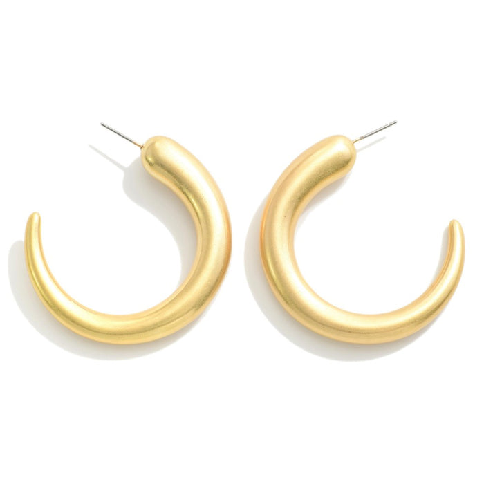 TAPERED GOLD HOOP EARRINGS
