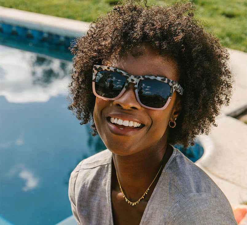 PEEPERS POLARIZED CAPE MAY SUNGLASSES - GRAY TORTOISE/PINK - A. Dodson's