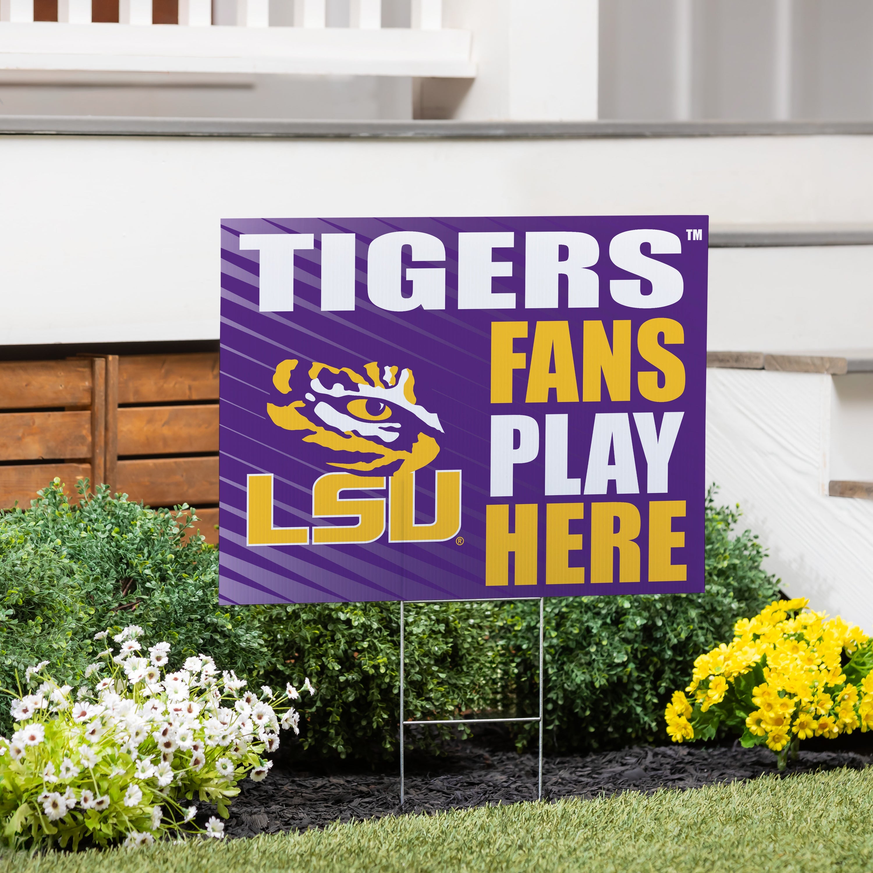 Louisiana State University Coroplast Yard Sign "Fans Play Here"
