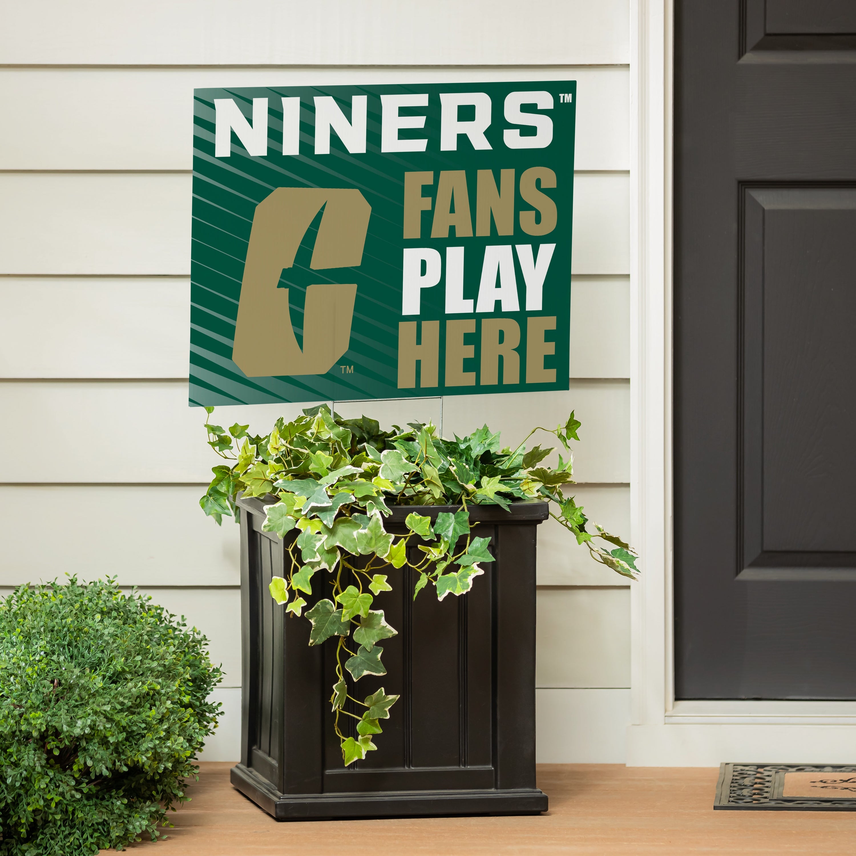 University of North Carolina/Charlotte Coroplast Yard Sign "Fans Play Here"