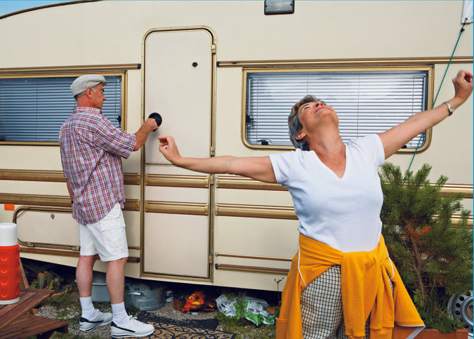 COUPLE IN TRAILER PARK RETIREMENT CARD