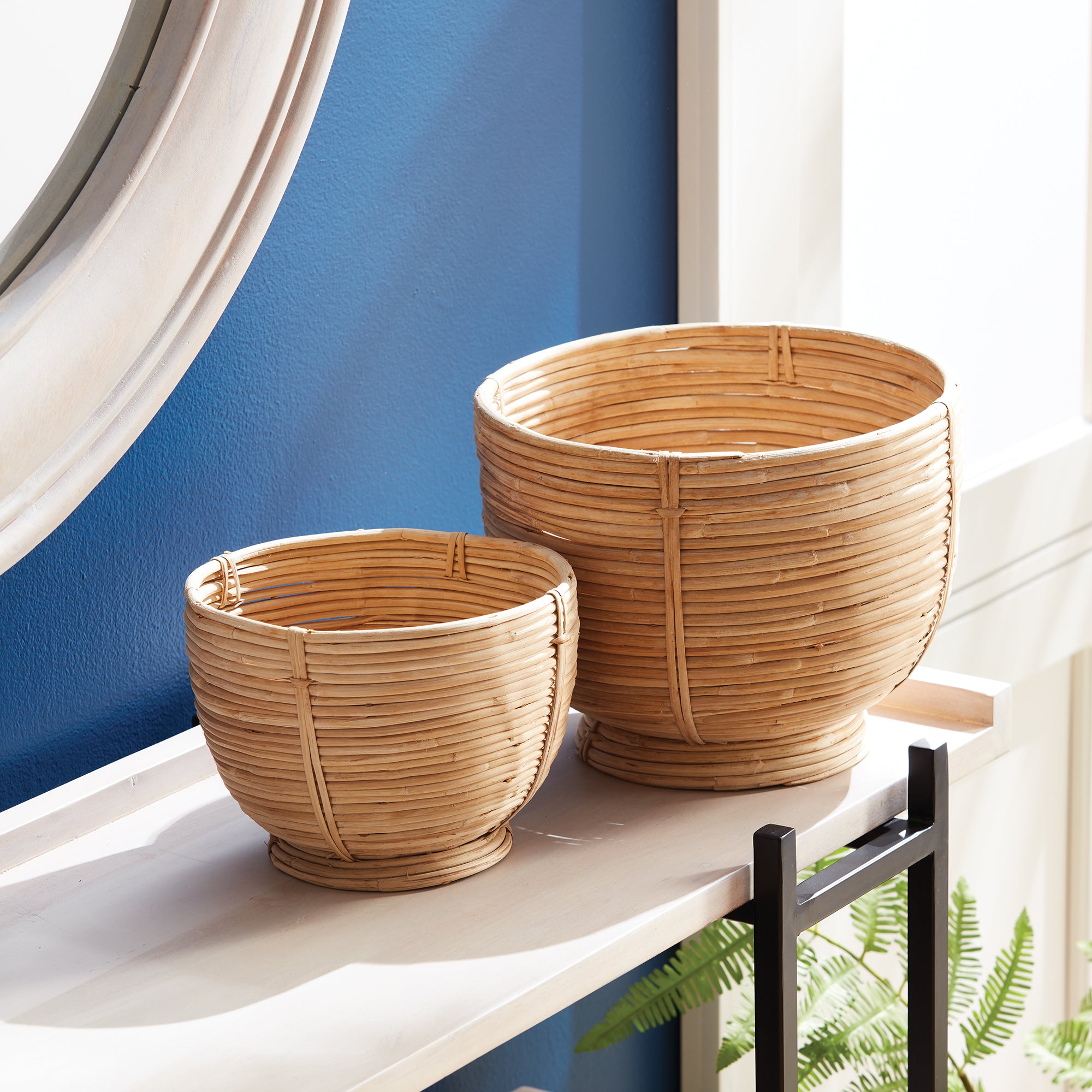 CANE RATTAN DECORATIVE FOOTED BOWLS, SET OF 2 - view 3