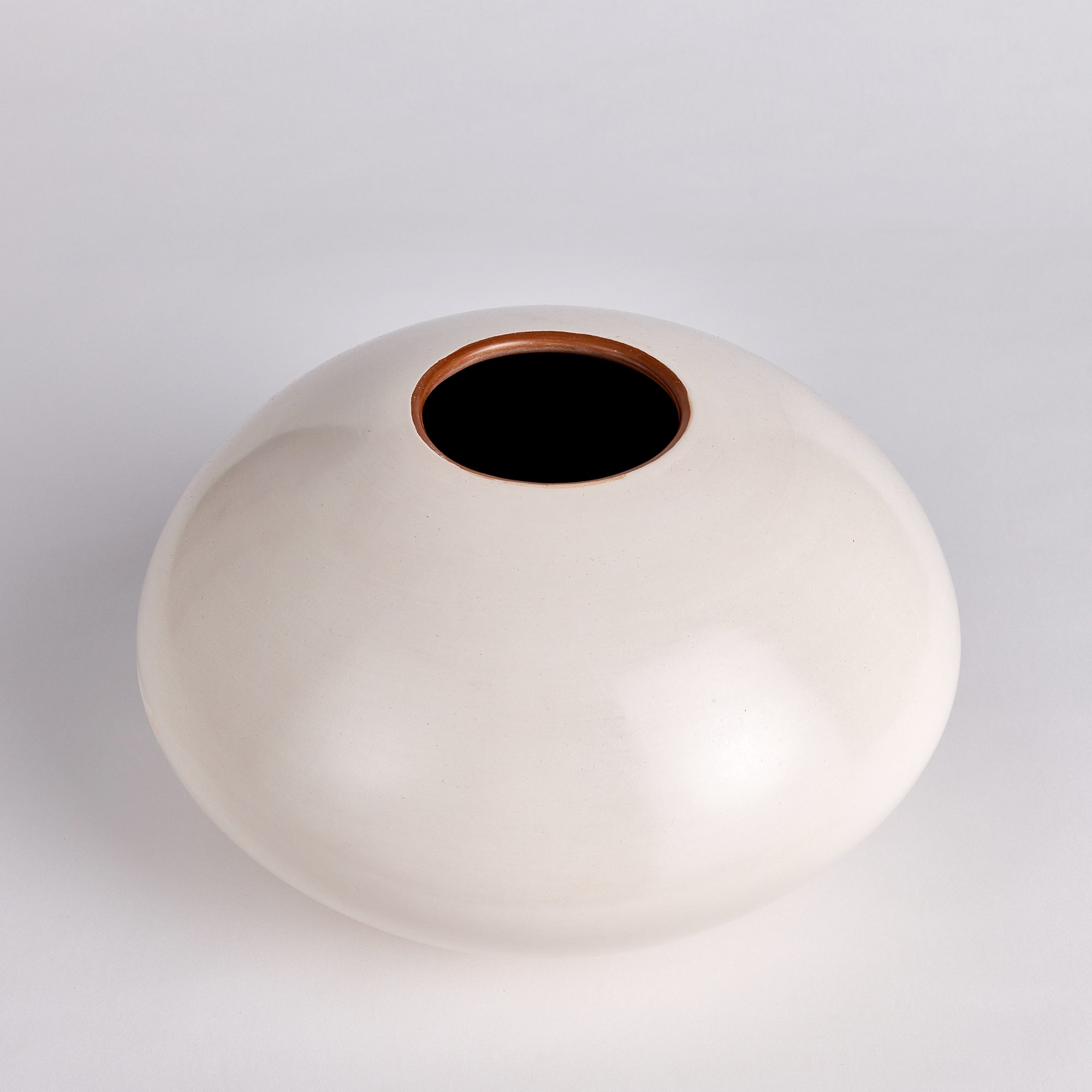 Lucela Vase Short - View 3