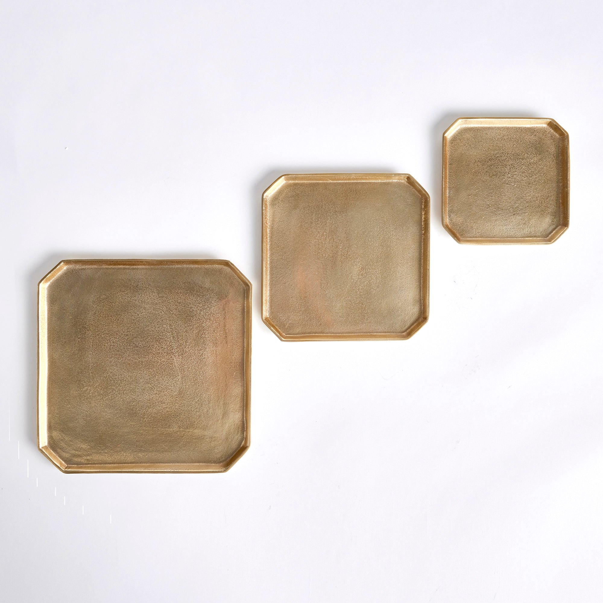 DEZI SQUARE SERVING TRAYS, SET OF 3 - view 2