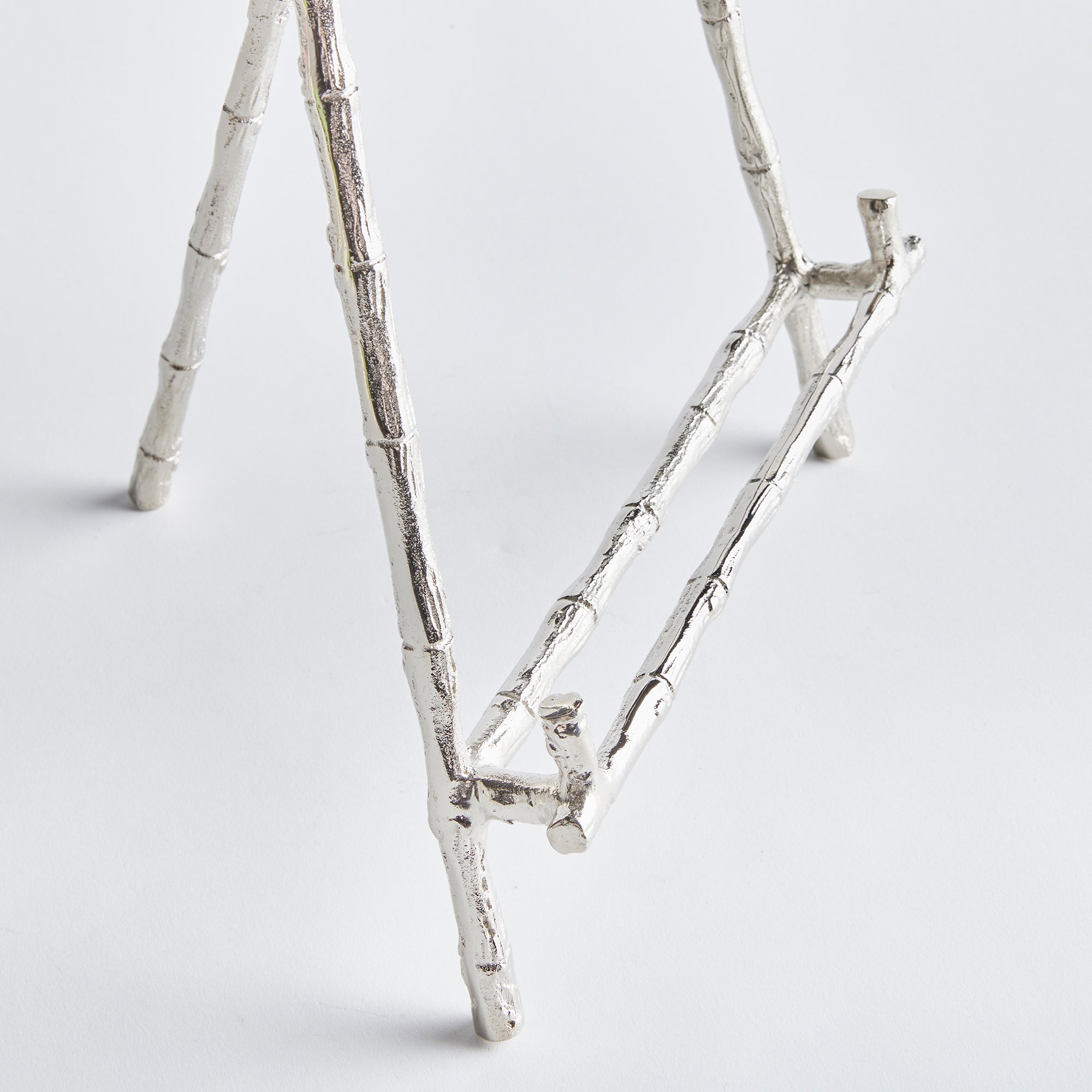 Baldwin Easel Medium - View 2