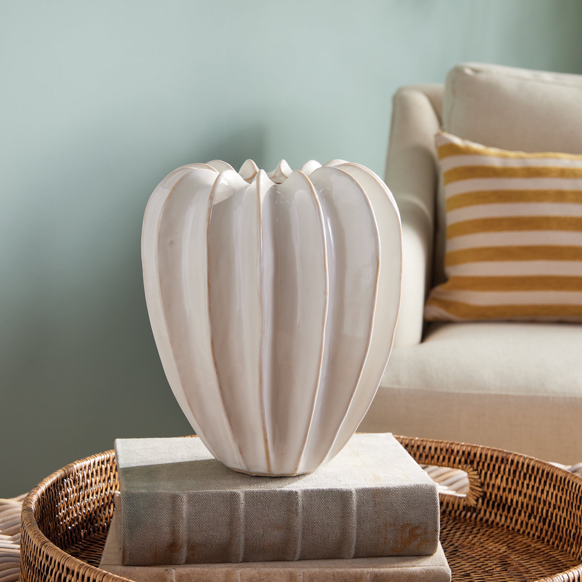 Blecklyn Vase - View 5