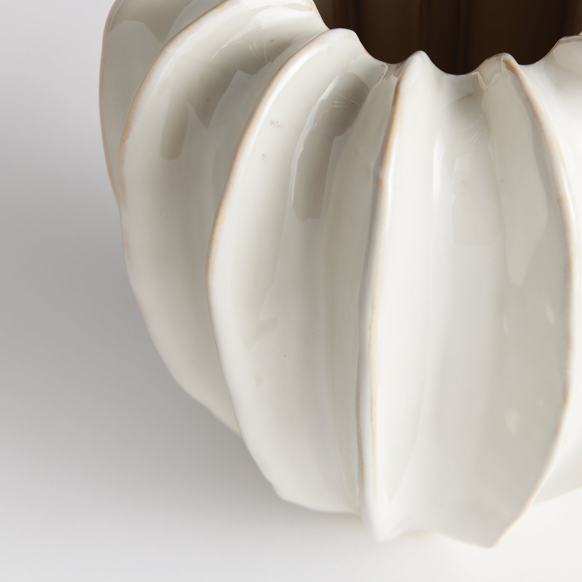 Blecklyn Vase - View 3
