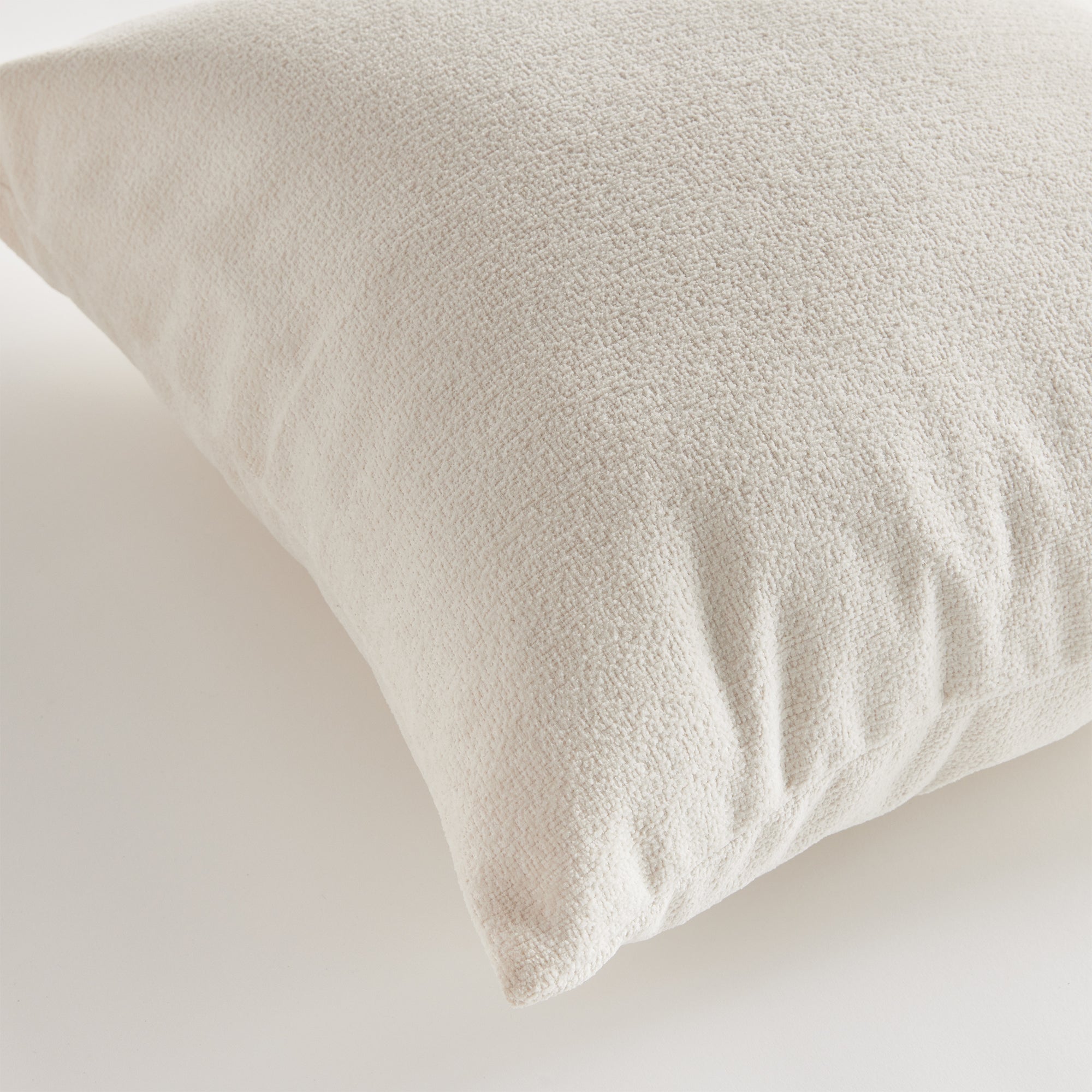 COOPER SQUARE INDOOR-OUTDOOR PILLOW 20" - view 3
