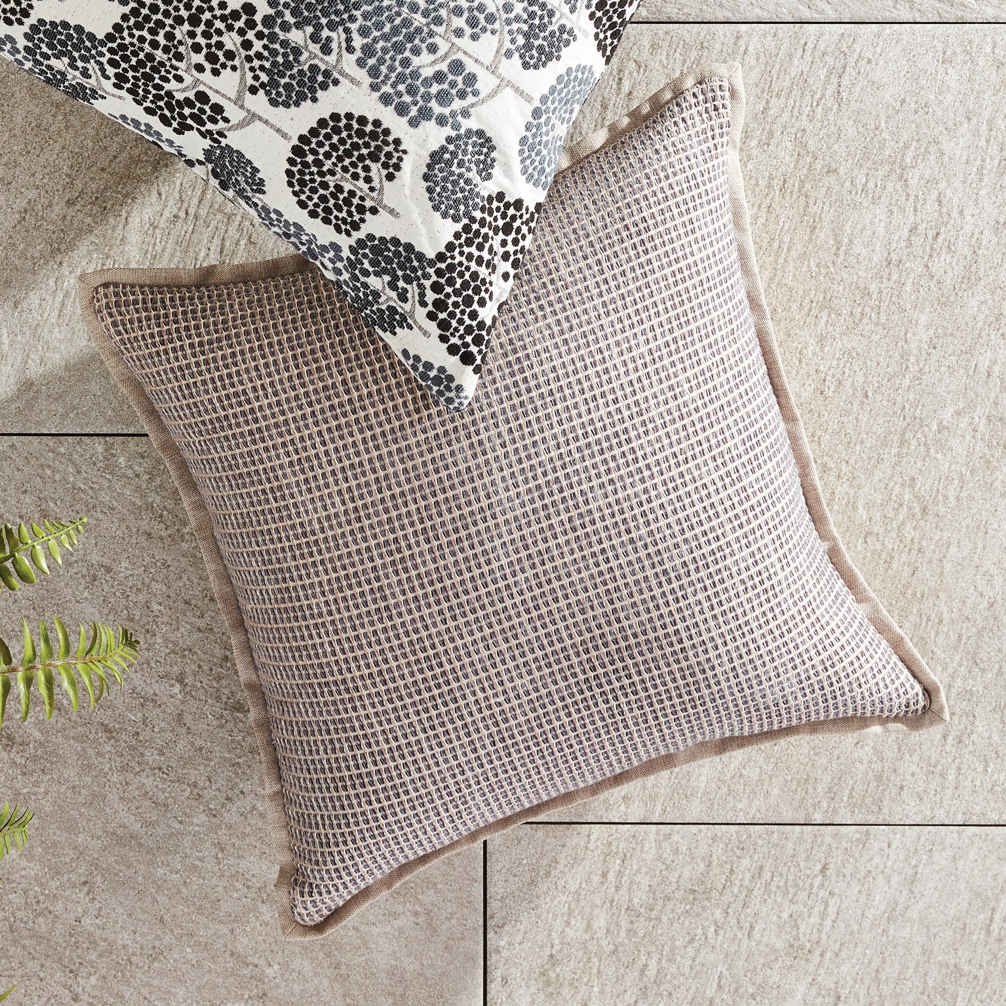 SASHA SQUARE INDOOR-OUTDOOR PILLOW 20" - view 6