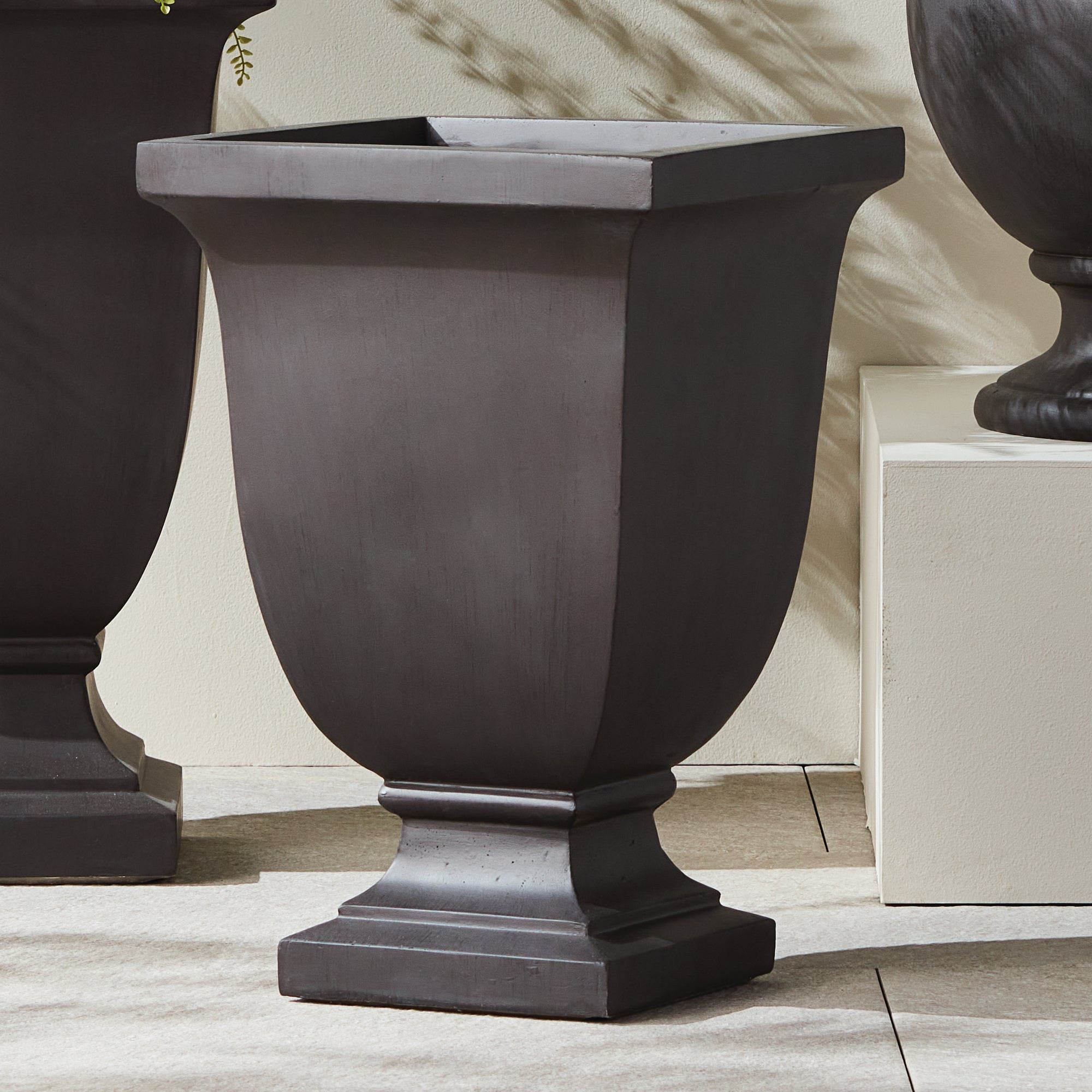 FIBRECLAY BECKETT SQ FOOTED PLANTER SMALL - view 5