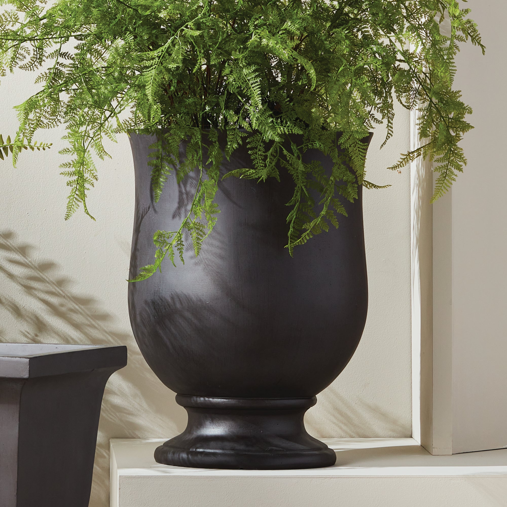 FIBRECLAY JOSIE ROUND FOOTED PLANTER - view 5
