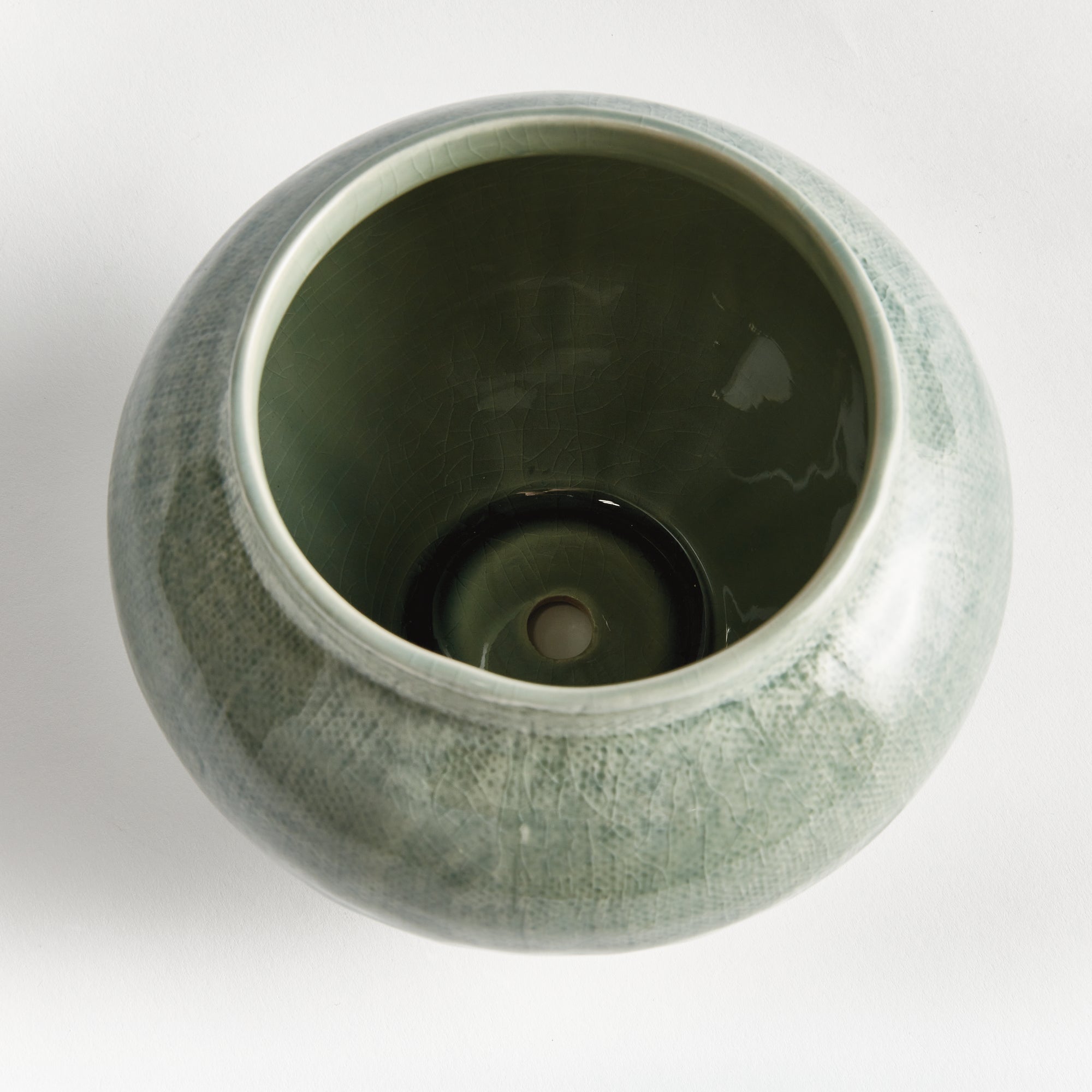 Barclay Butera Ojai Pot - View 3