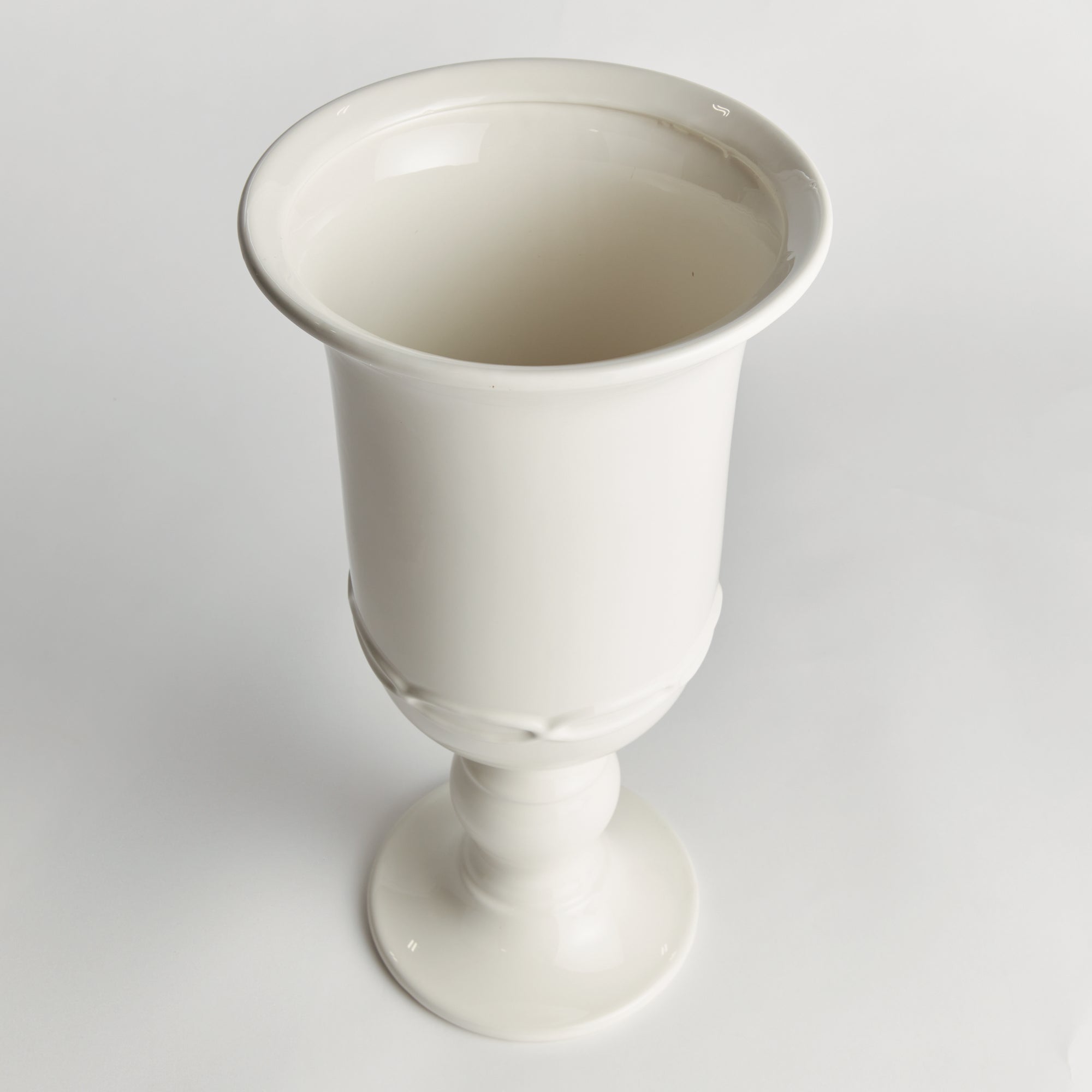 Mirabelle Petite Pedestal Urn - View 2
