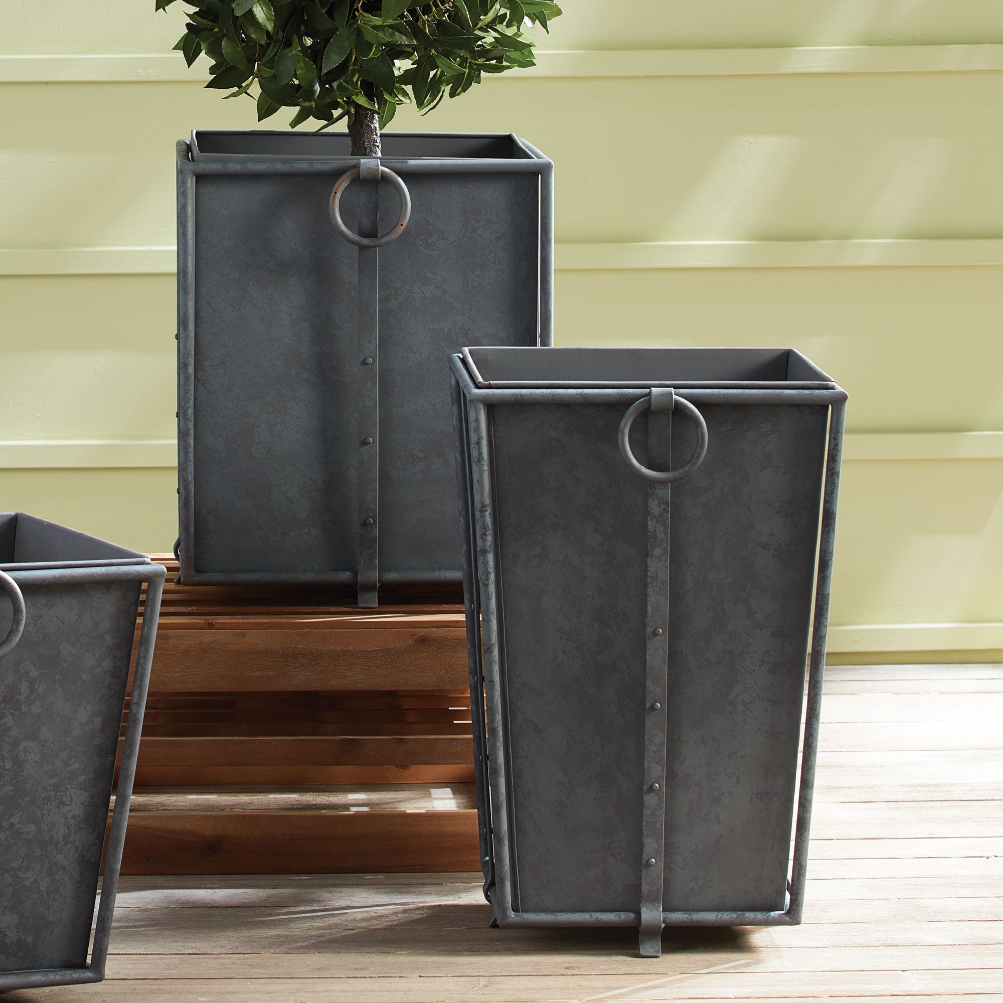 CALLAHAN TAPERED PLANTER LARGE - view 7