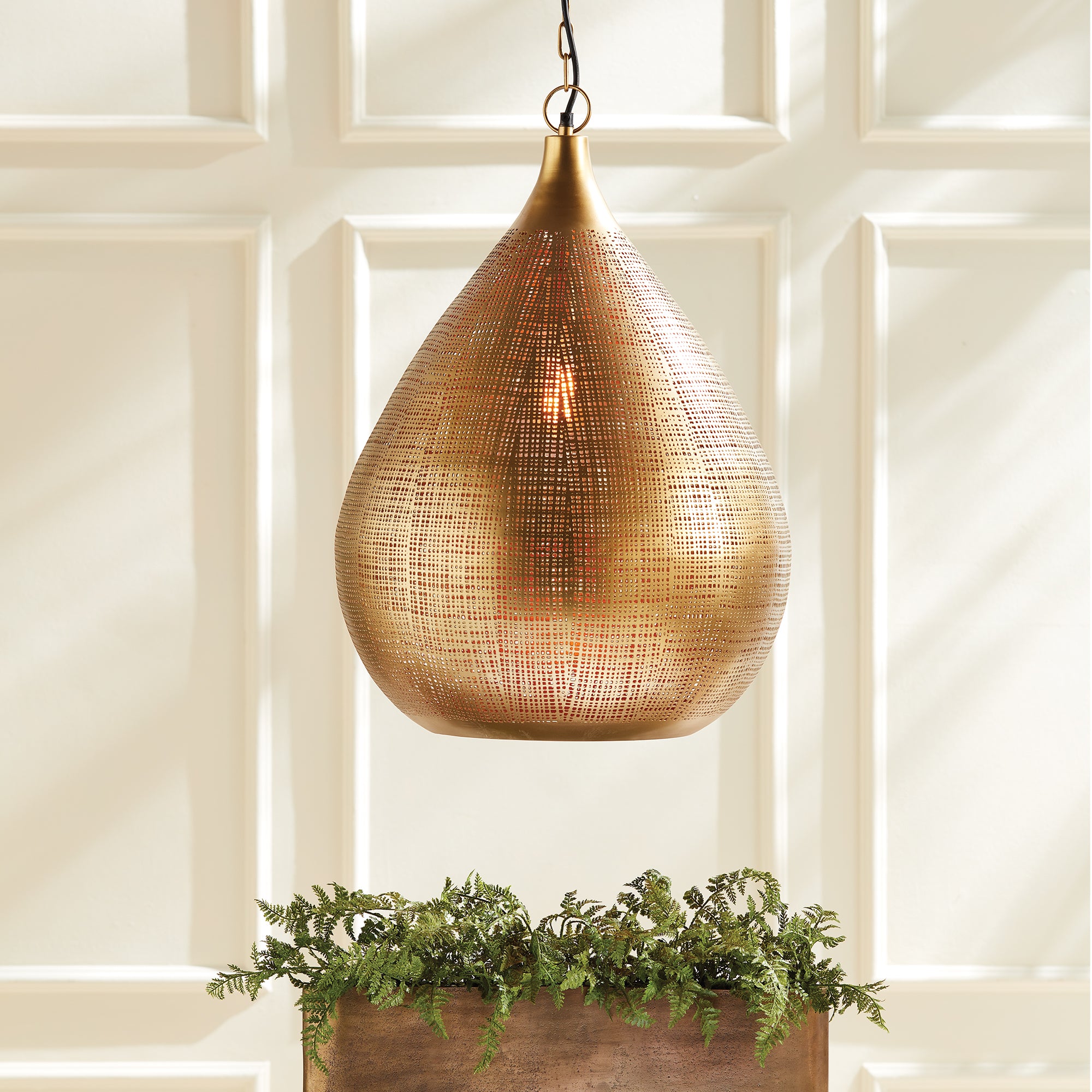 Loren Grande Pendant - View 3