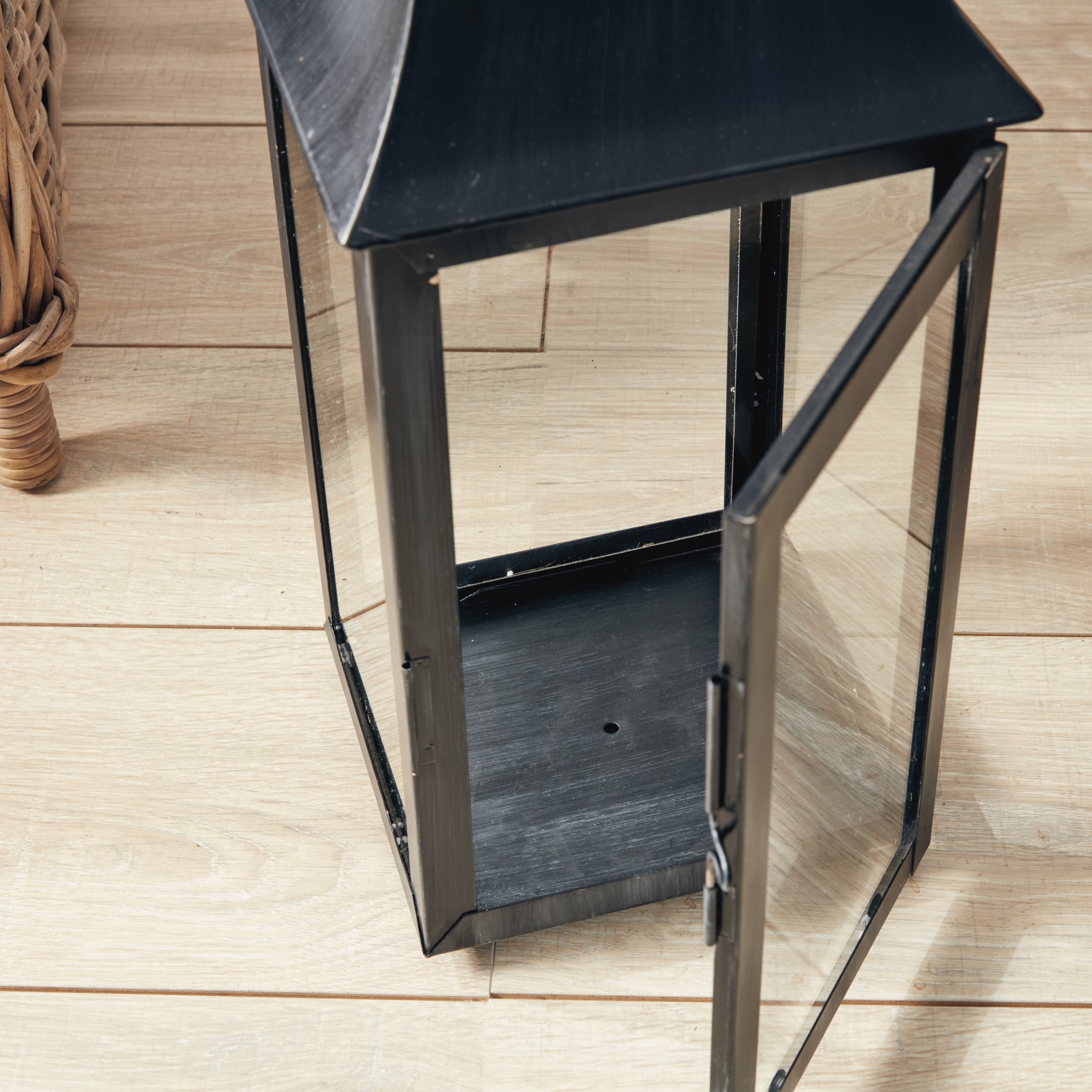 Geneva Outdoor Lantern 21.5" - View 6