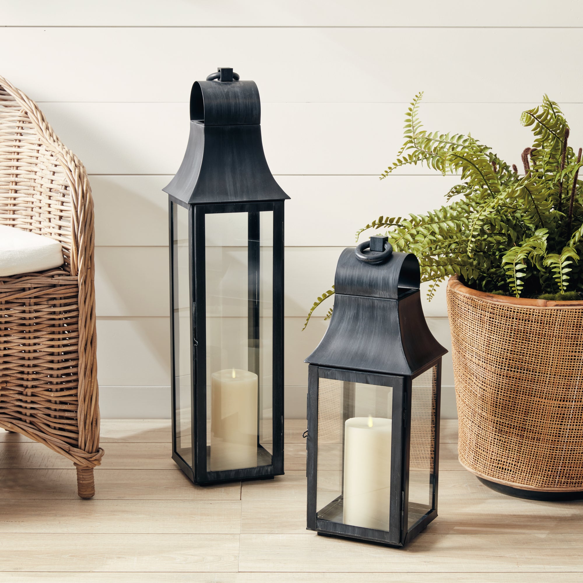 Geneva Outdoor Lantern 21.5" - View 8