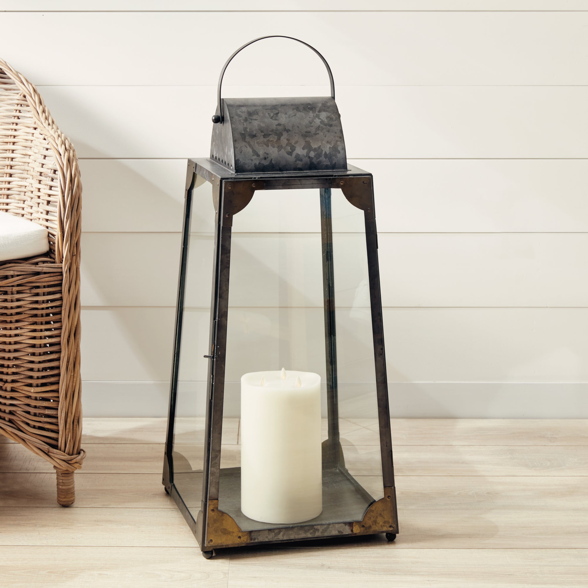 Madera Outdoor Lantern Large - View 3