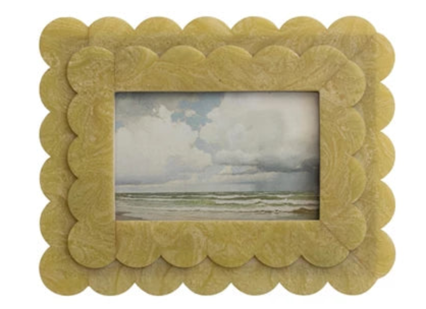 Scalloped Photo Frame, 2-Layer holds 4" x 6" photo