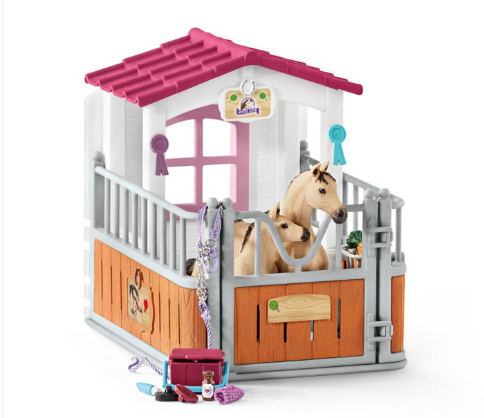 HORSE STALL WITH ARAB HORSES AND GROOM BY SCHLEICH