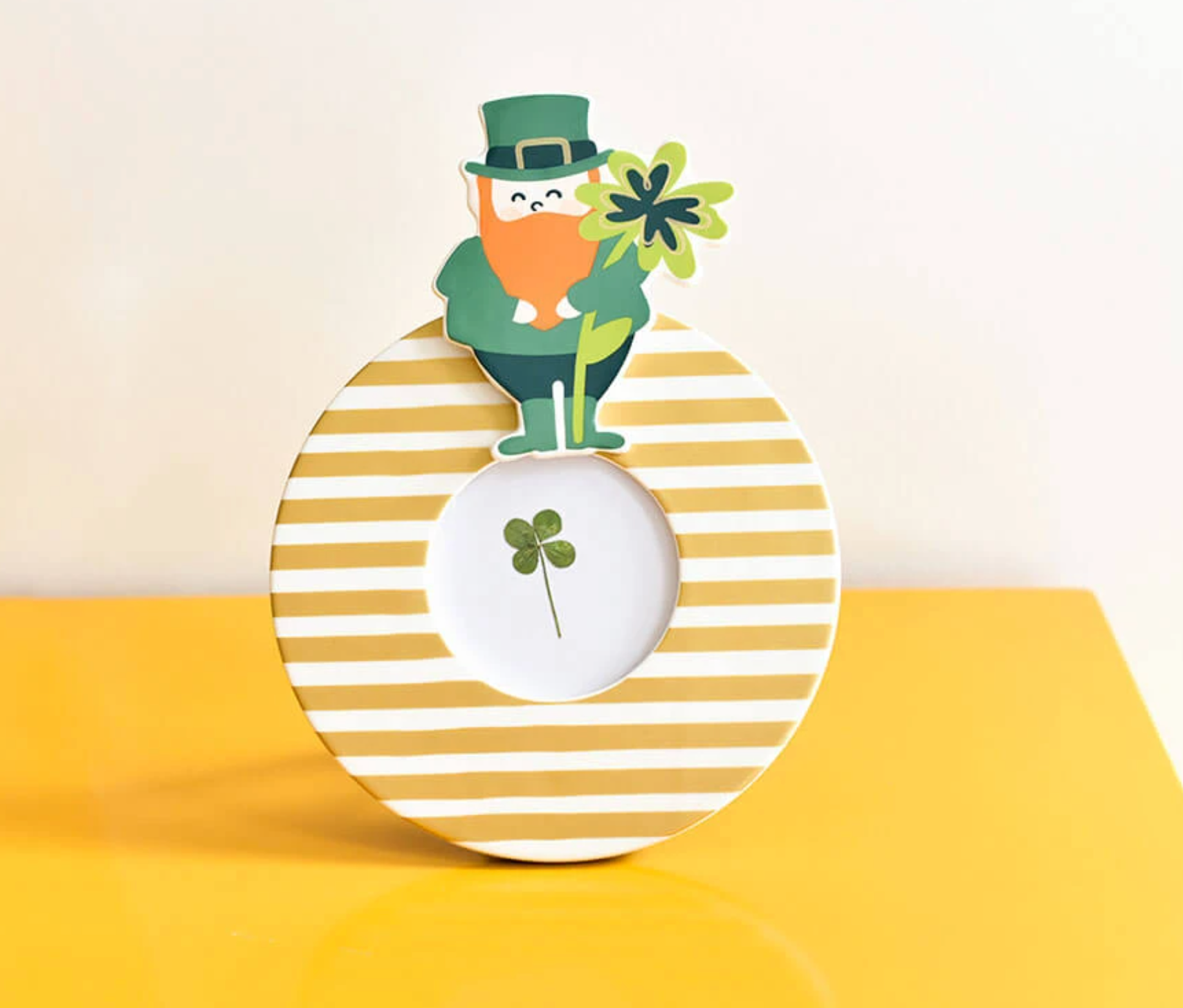 HAPPY EVERYTHING LEPRECHAUN MINI ATTACHMENT - A. Dodson's
